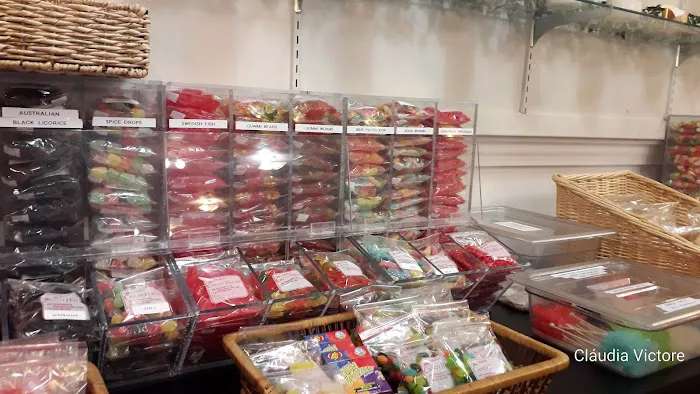 Mrs Nelson's Candy House Picture 8
