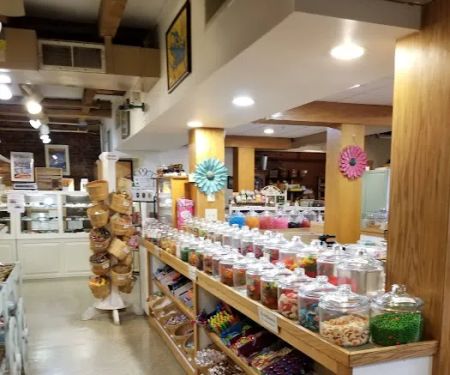 Lee's Candy Kitchen