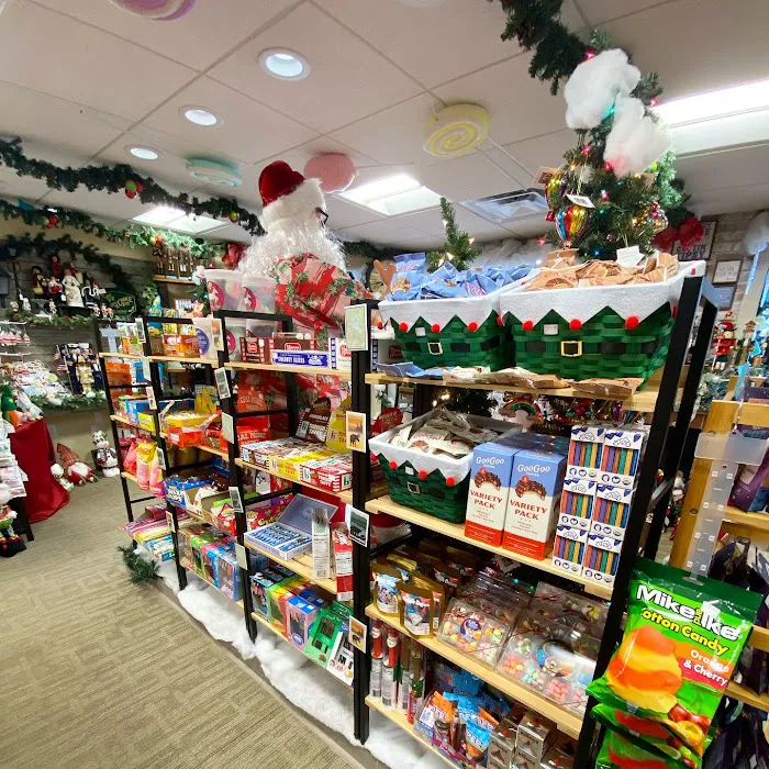 Lakeside Candy Shoppe Picture 1