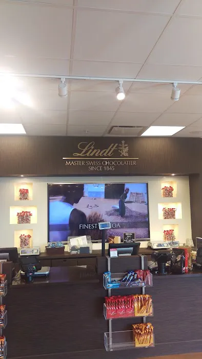 Lindt Chocolate Shop Picture 4