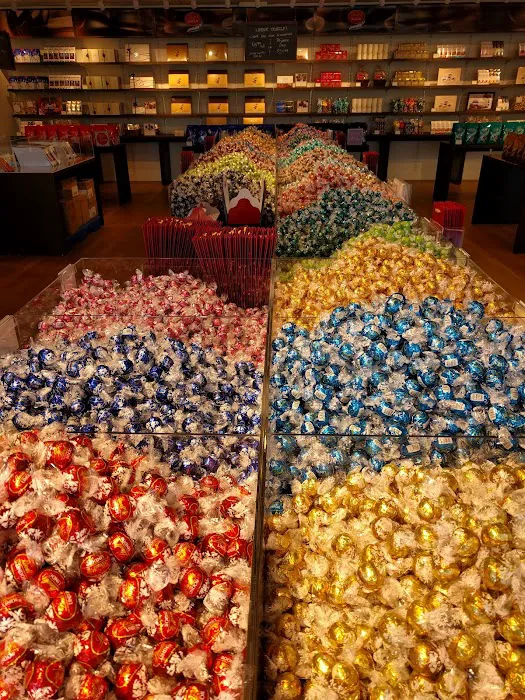Lindt Chocolate Shop Picture 7
