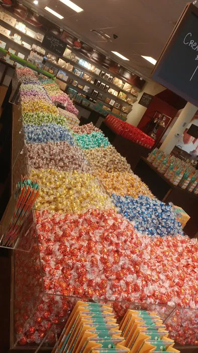 Lindt Chocolate Shop Picture 10