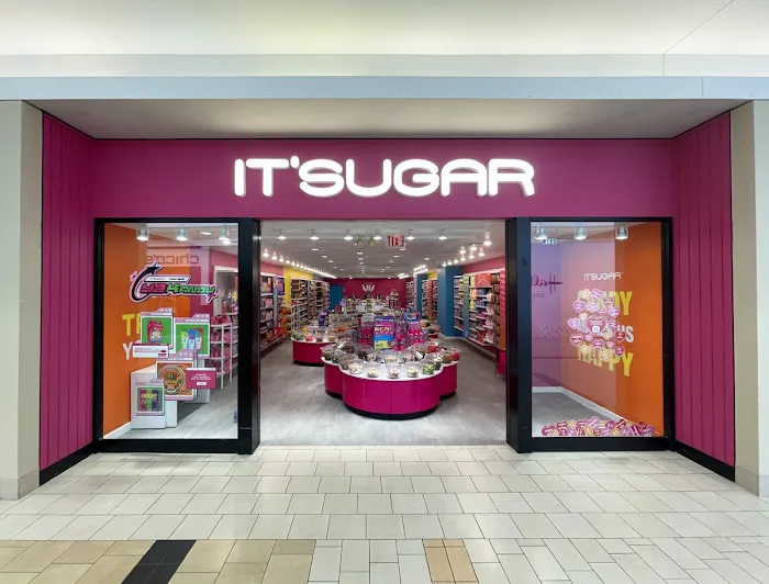 IT’SUGAR North Shore Mall Picture 1