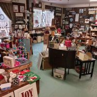 Squiggles' Candy & Gifts ico