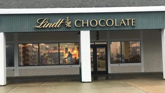 Lindt Chocolate Shop Picture 3