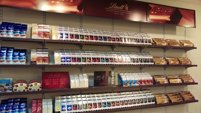 Lindt Chocolate Shop Picture 9