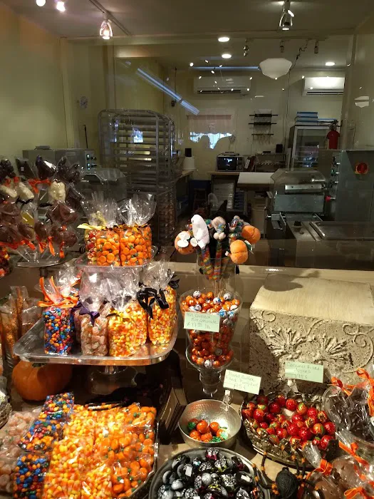 Harbor Candy Shop Picture 6
