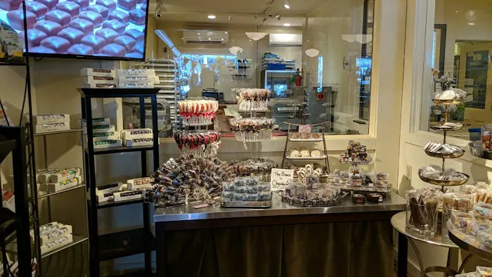 Harbor Candy Shop Picture 9
