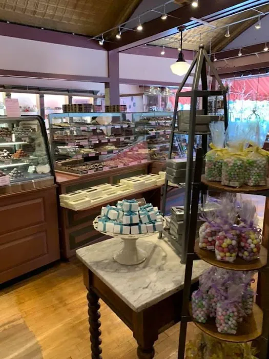 Perkins Cove Candies Picture 1