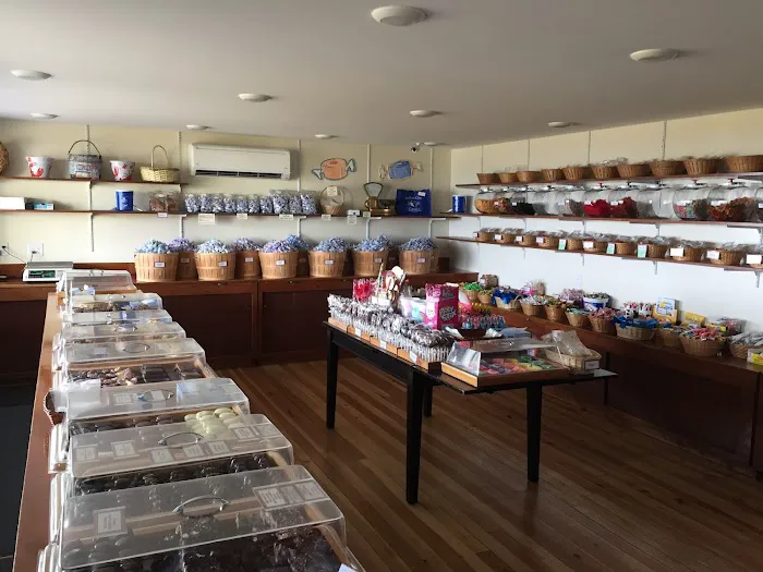 Perkins Cove Candies Picture 5