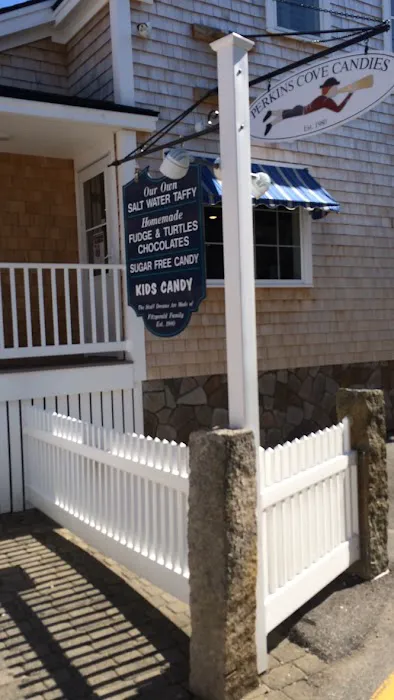 Perkins Cove Candies Picture 3