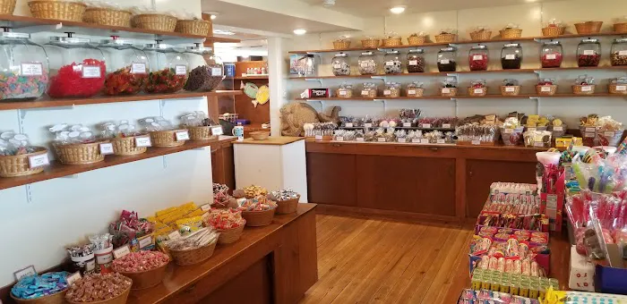 Perkins Cove Candies Picture 10
