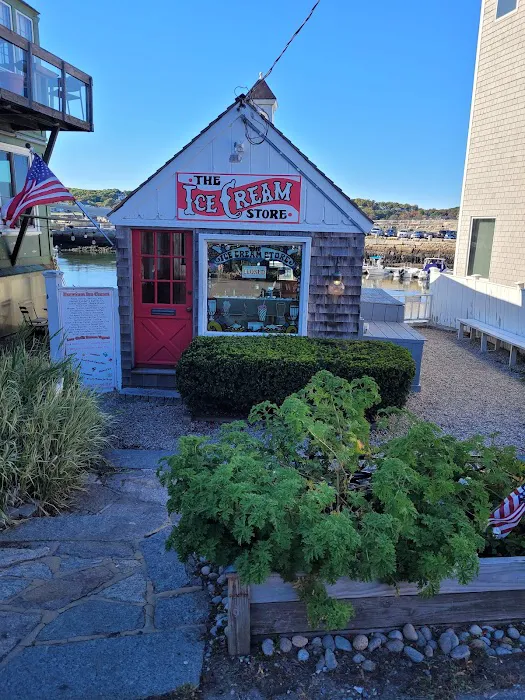 Bearskin Neck Country Store Picture 1