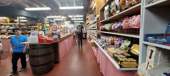 Bearskin Neck Country Store Picture 2