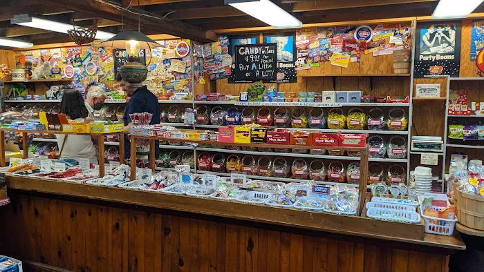 Bearskin Neck Country Store Picture 8