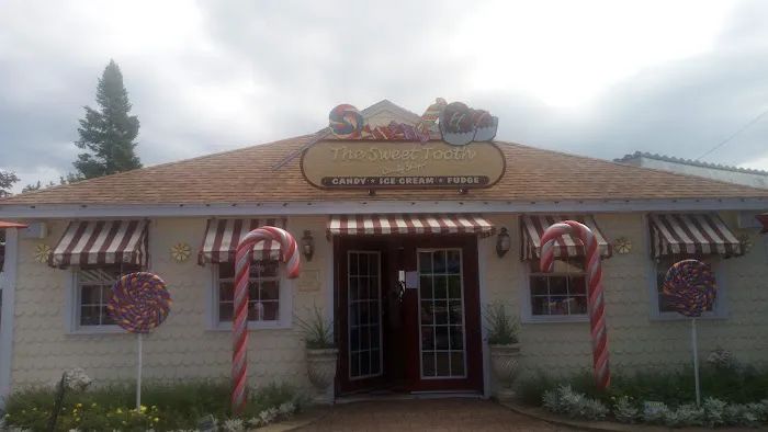 The Sweet Tooth Candy Shoppe Picture 1