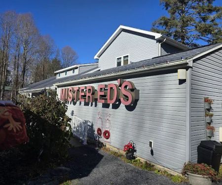 Mister Ed's Elephant Museum & Candy Emporium