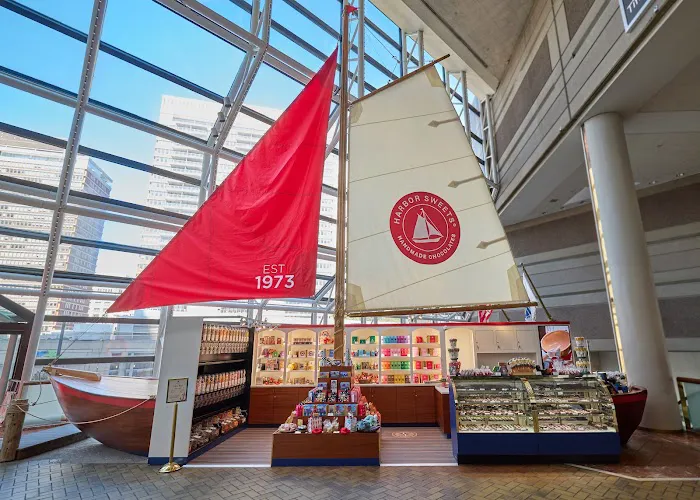 Harbor Sweets Copley Picture 2