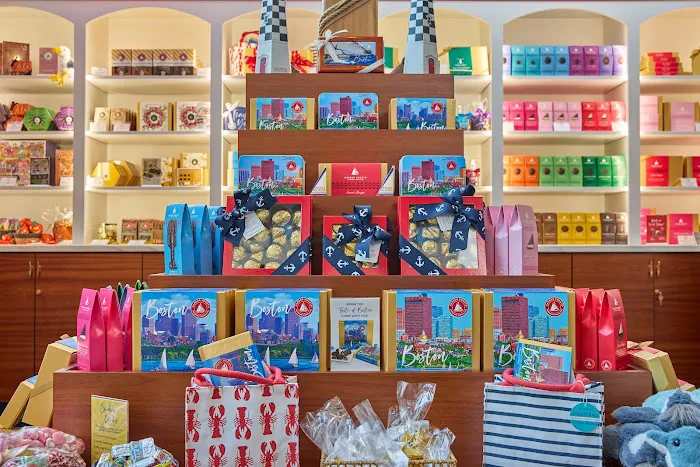 Harbor Sweets Copley Picture 6
