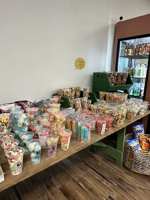 Al's Candy Shoppe Picture 7