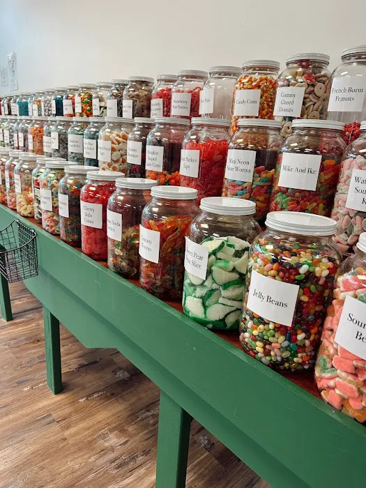 Al's Candy Shoppe Picture 10