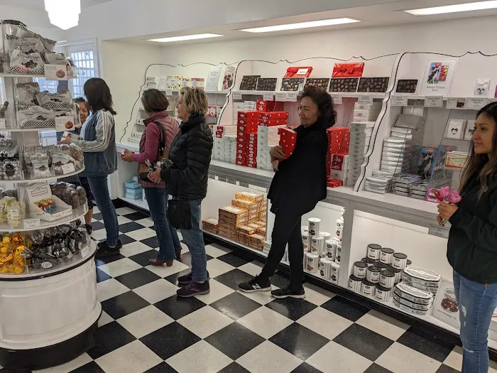See's Candies Picture 6