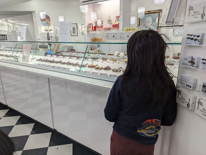 See's Candies Picture 7