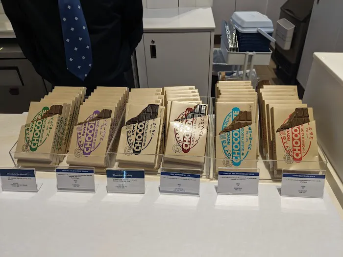 ROYCE' Chocolate at Westfield Valley Fair Picture 6