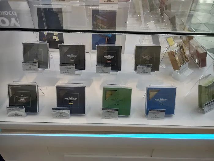 ROYCE' Chocolate at Westfield Valley Fair Picture 7