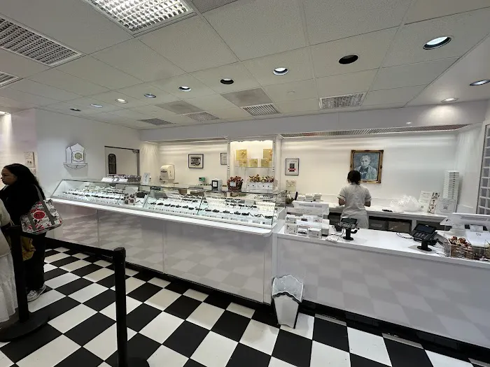 See's Candies Picture 9