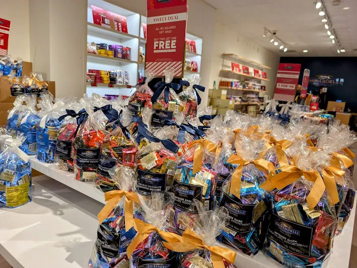 Ghirardelli Chocolate Outlet Picture 4