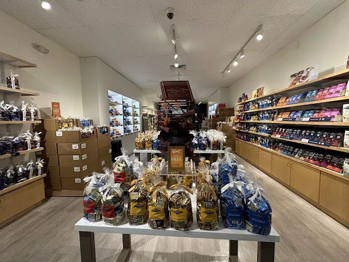 Ghirardelli Chocolate Outlet Picture 5