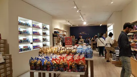 Ghirardelli Chocolate Outlet Picture 8