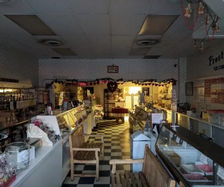 Preston's Candy & Ice Cream