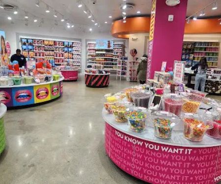 IT'SUGAR San Francisco Flagship