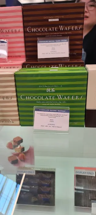 ROYCE' Chocolate in The Shops at Santa Anita Picture 5