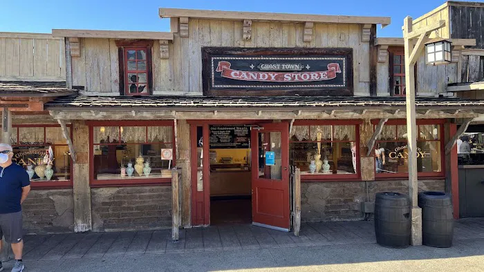 Ghost Town Candy Store Picture 4