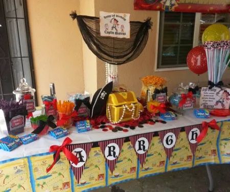 Candy Vixen Candy Bar Buffets