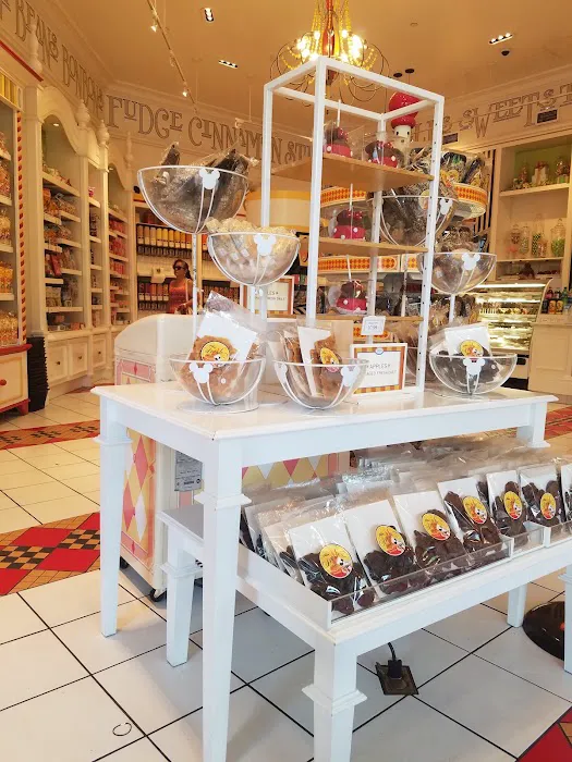 Disney Wonderful World of Sweets Picture 6