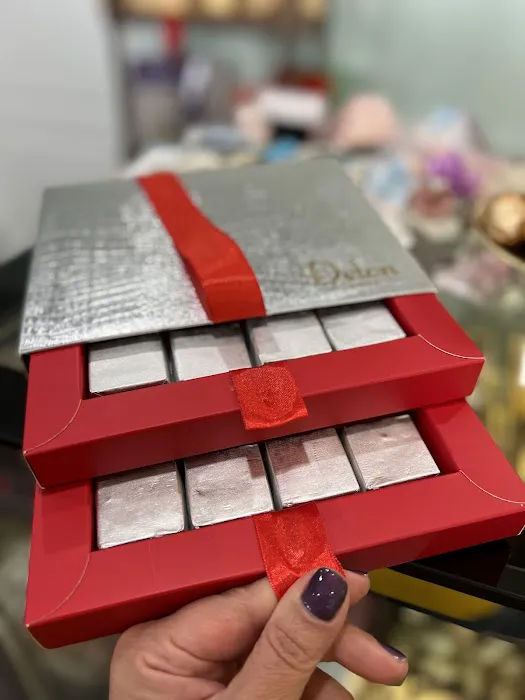 Delon Chocolatier Picture 10