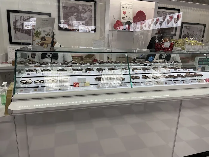 See's Candies Picture 7