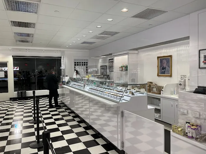 See's Candies Picture 6
