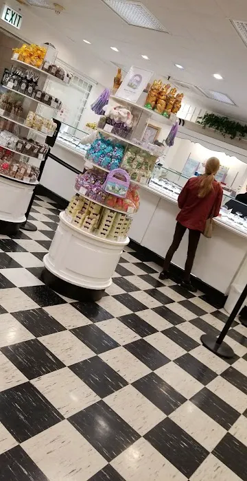 See's Candies Picture 5