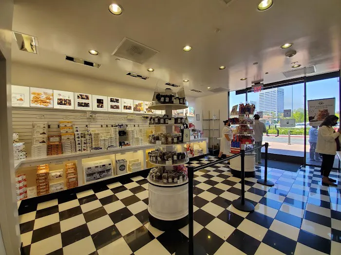 See's Candies Picture 2