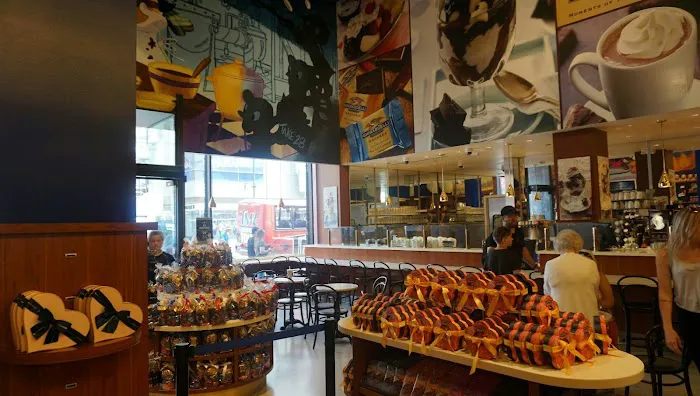Ghirardelli Soda Fountain & Chocolate Shop Picture 8