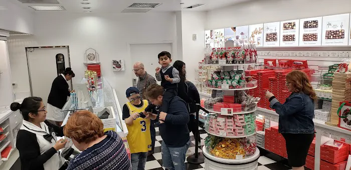 See's Candies Picture 3
