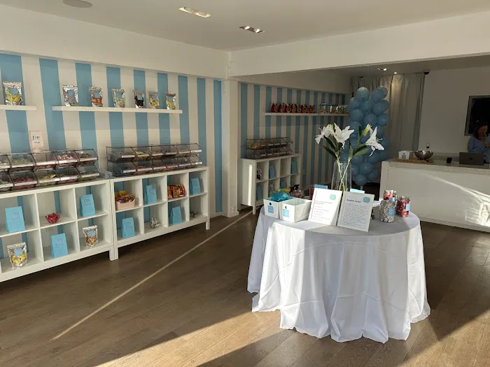 HELLO CANDY BALBOA ISLAND LLC Picture 1