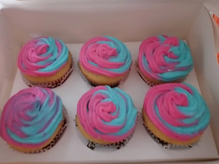 Shannon's House of Sweets Picture 5