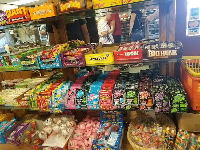 Pops & Drops Candy Co. Picture 6