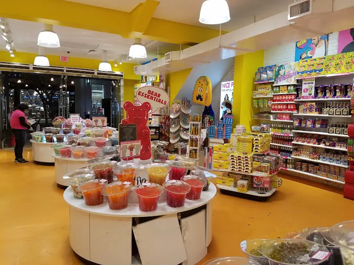 IT'SUGAR Santa Monica Picture 6